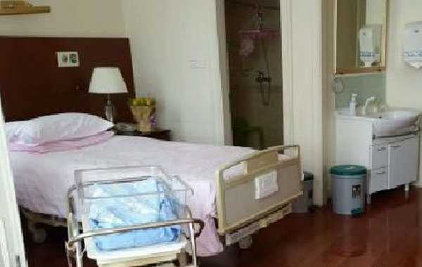 香港验血王绍宏医生,西安试管_第四医院做试管婴儿需要准备些什么？